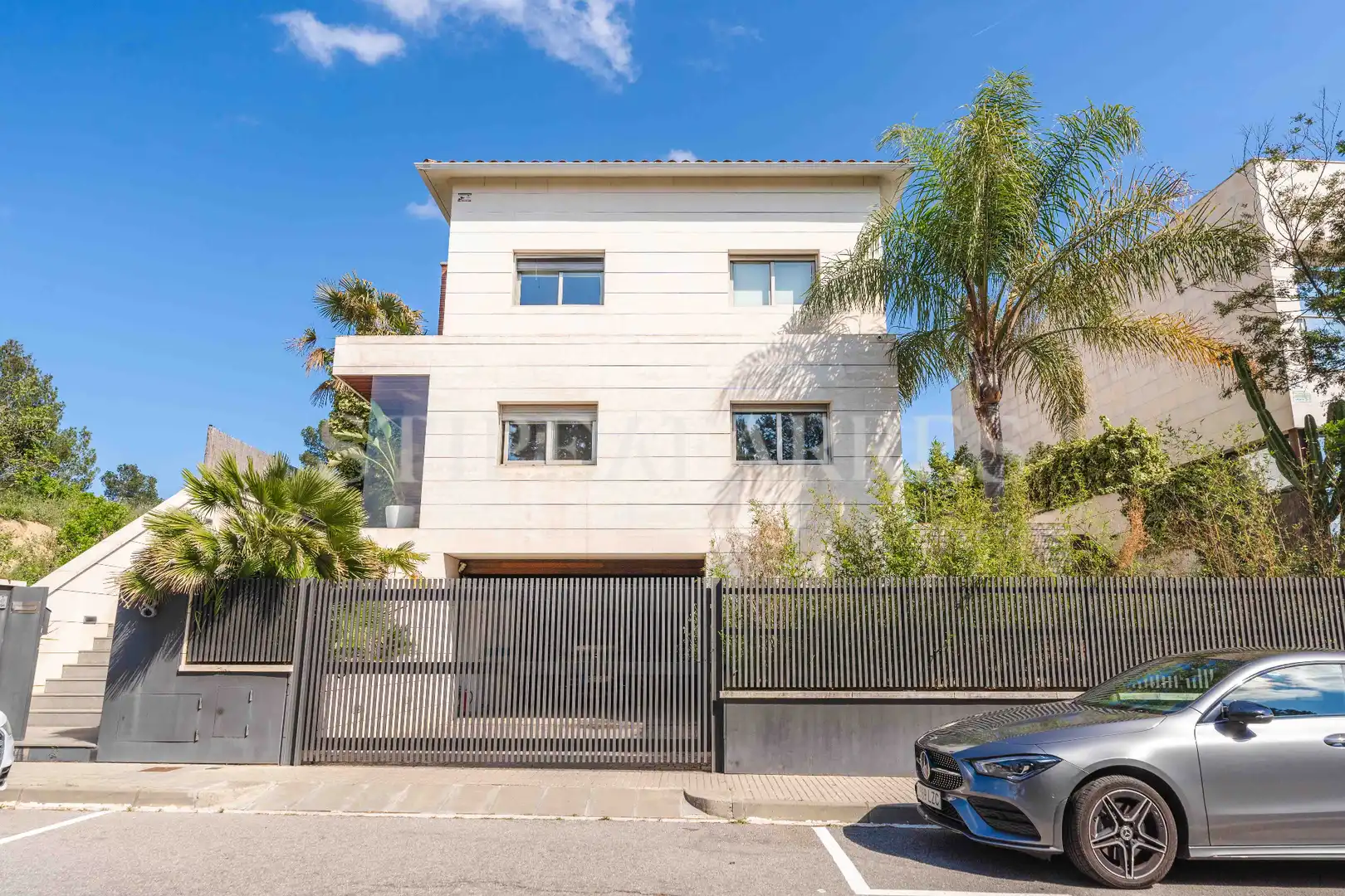 Vista exterior de Casa o chalet de alquiler en El Papiol con Aire acondicionado, Calefacción y Jardín privado