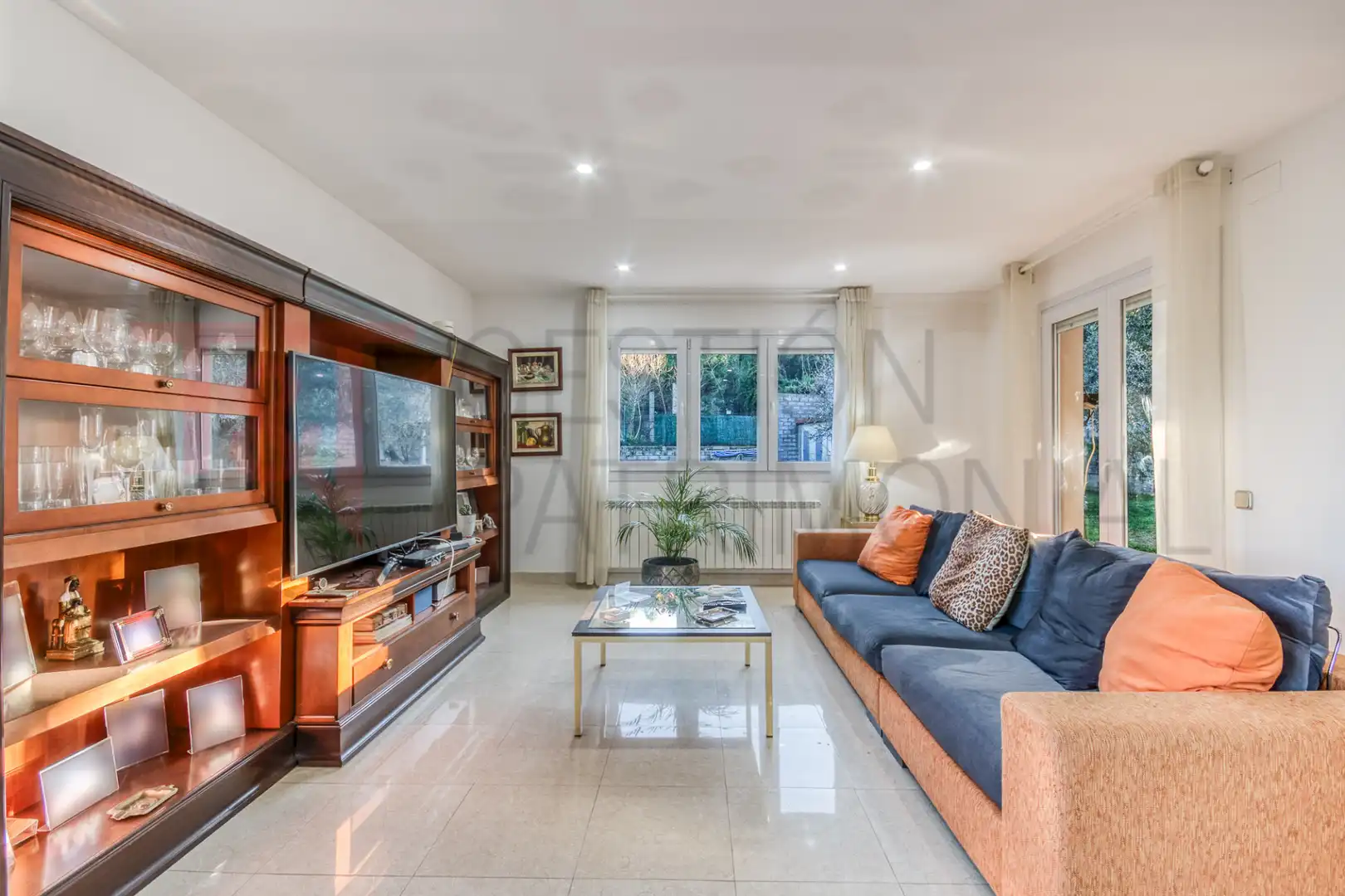 Living room of Houses for sale in Matadepera  with Heating, Private garden and Terrace