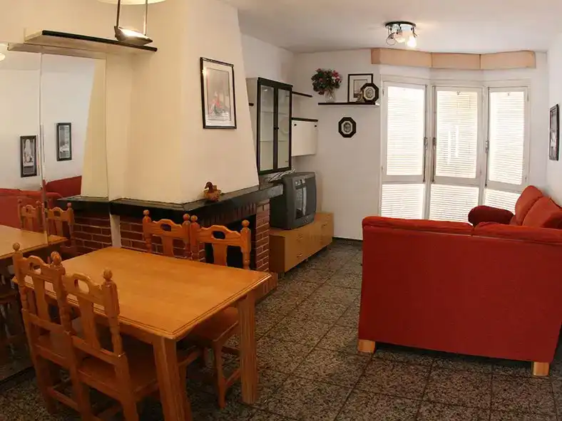 Sala d'estar de Estudi de lloguer en Vera amb Moblat