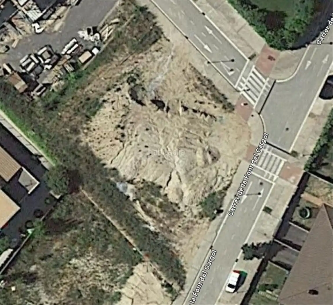 Terreno residencial en venta en Carrer de la Font del Cargol 6, imagen 2