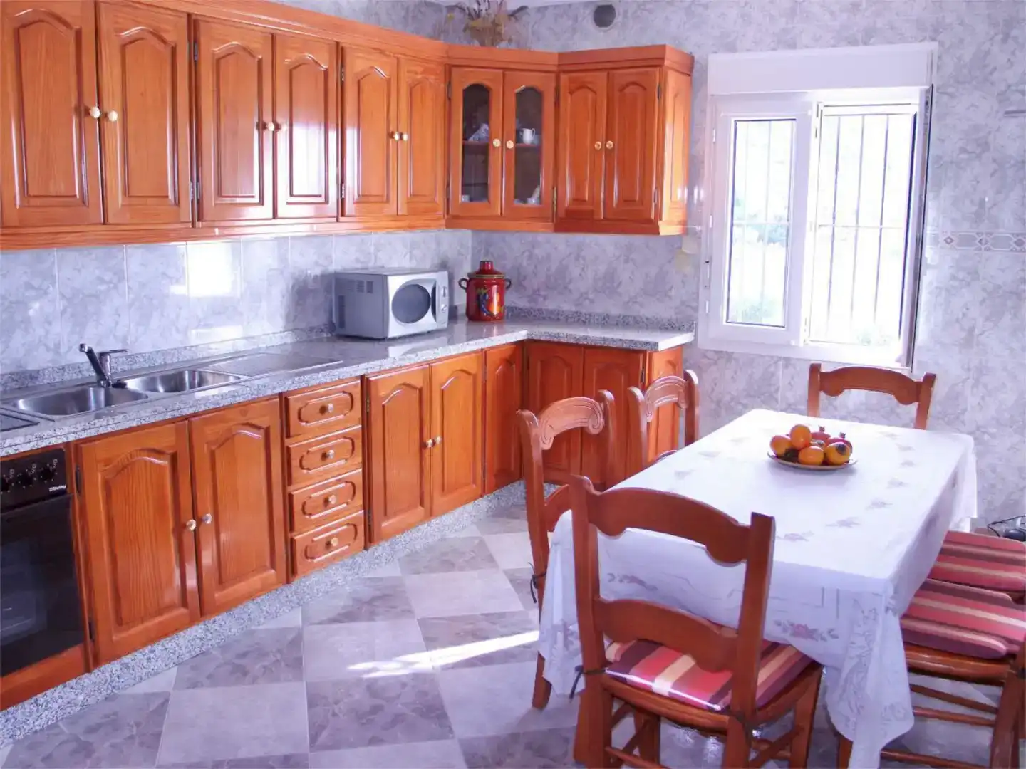 Cocina de Piso en venta en Benaocaz con Jardín privado, Trastero y Piscina