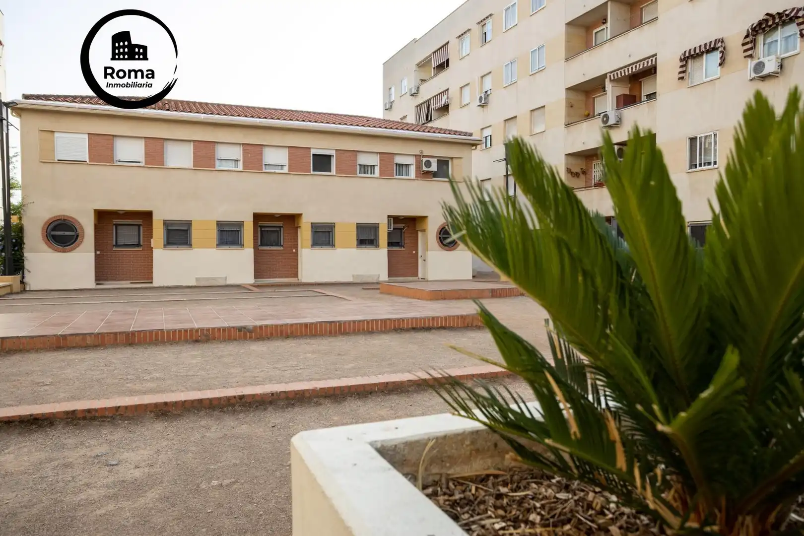 Außenansicht von Wohnung zum Verkauf in Granada mit Heizung und Balkon
