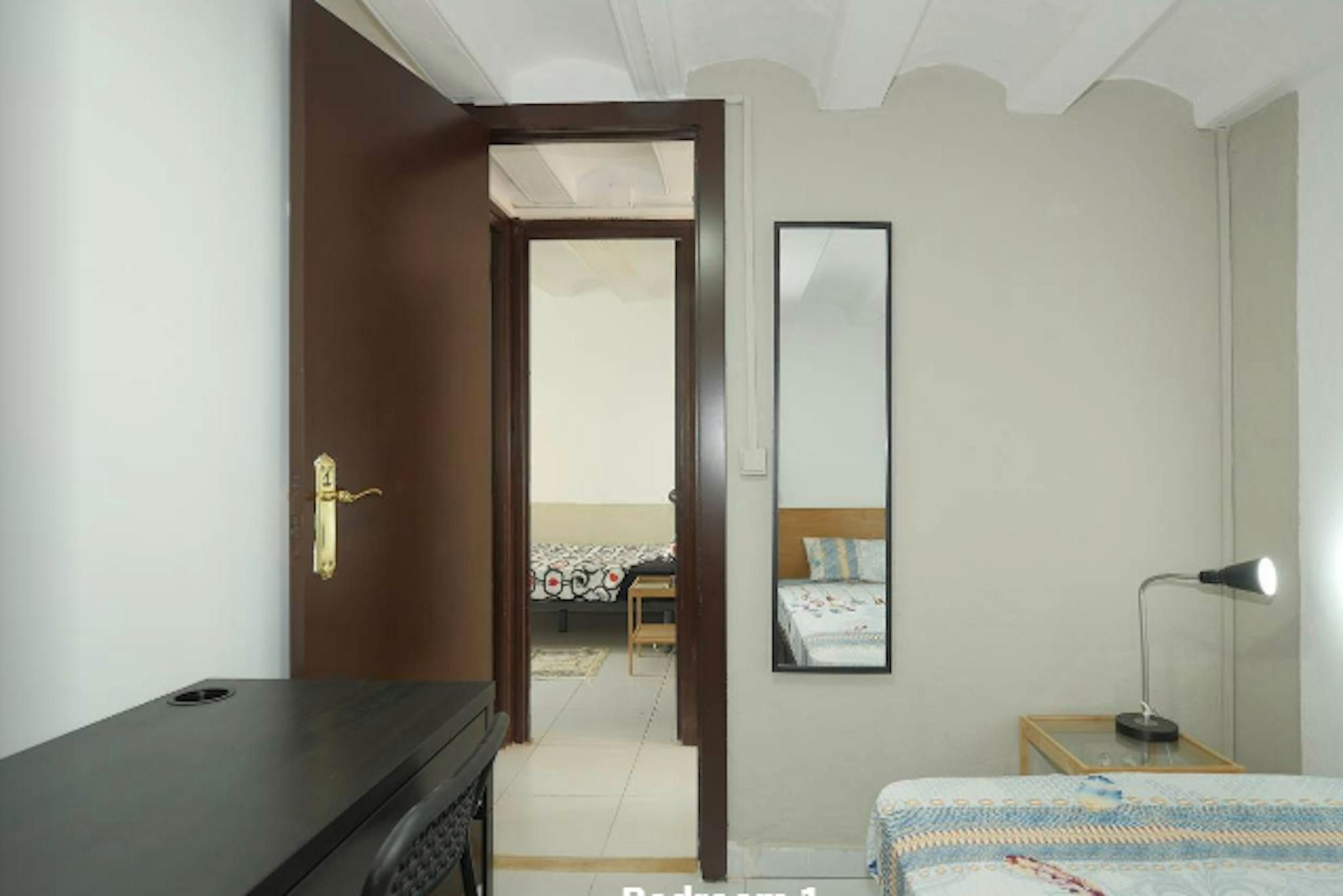 Bedroom of Flat to share in  Barcelona Capital  with Furnished and Washing machine