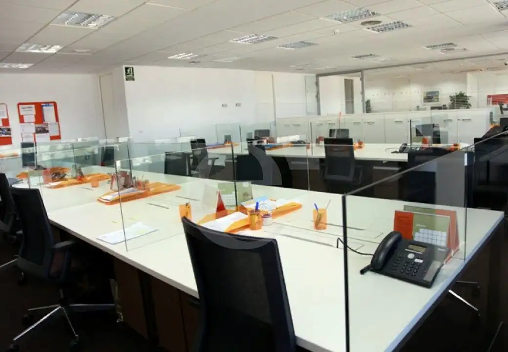 Oficina de alquiler en Mestalla