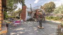 Jardí de Casa o xalet en venda en Fuentenovilla amb Terrassa, Traster i Piscina