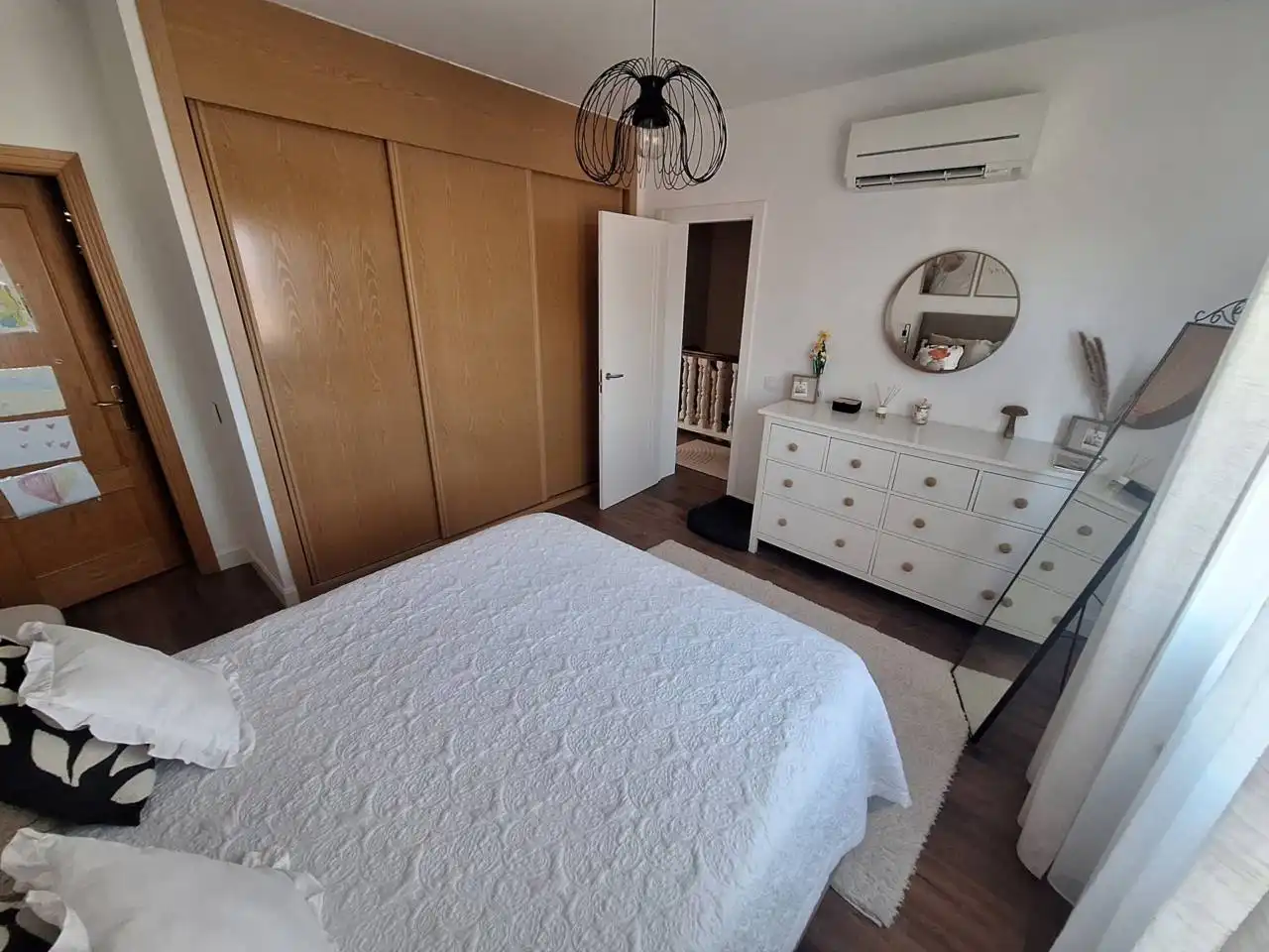 Habitación de Casa adosada en venta en Carranque con Aire acondicionado, Calefacción y Terraza