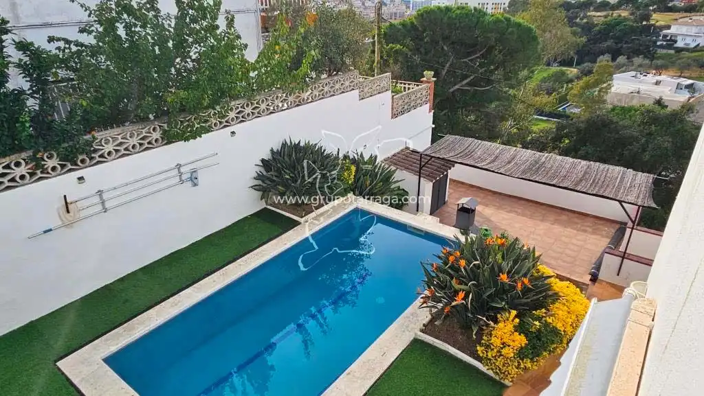 Piscina de Casa o chalet en venta en Lloret de Mar con Calefacción, Jardín privado y Terraza