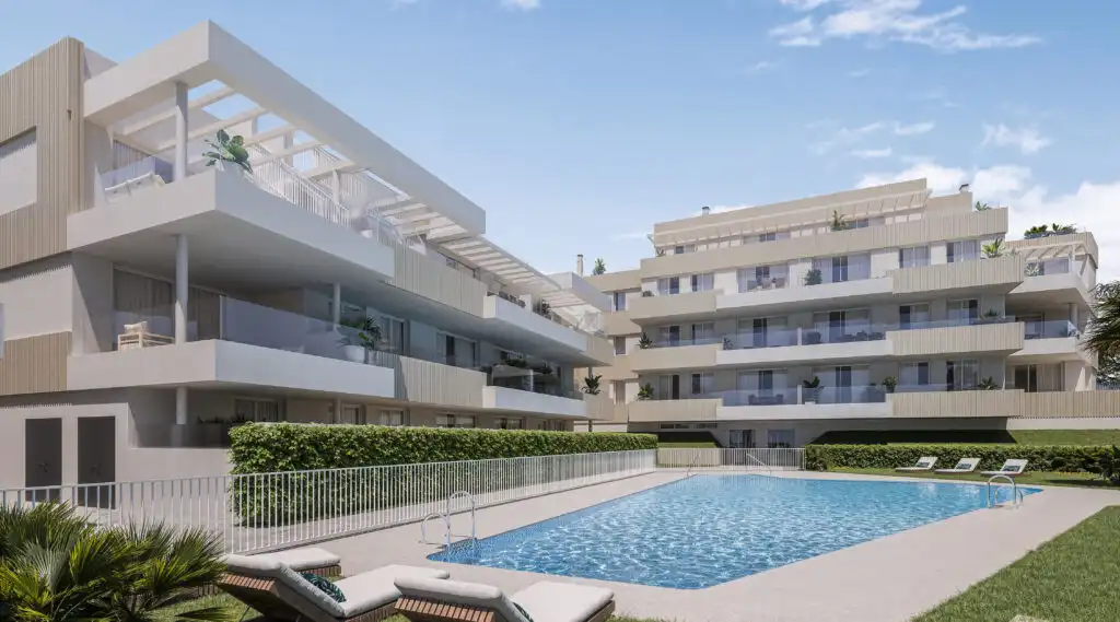 Vista exterior de Àtic en venda en Estepona amb Aire condicionat, Terrassa i Piscina