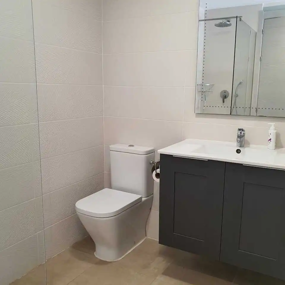 Baño de Casa adosada en venta en Rojales con Microondas