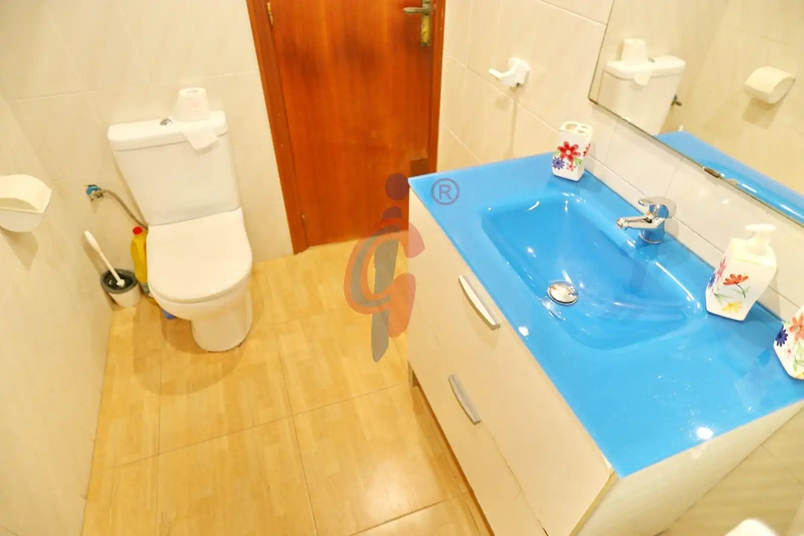 Badezimmer von Erdgeschoss zum Verkauf in Guardamar del Segura mit Terrasse und Möbliert
