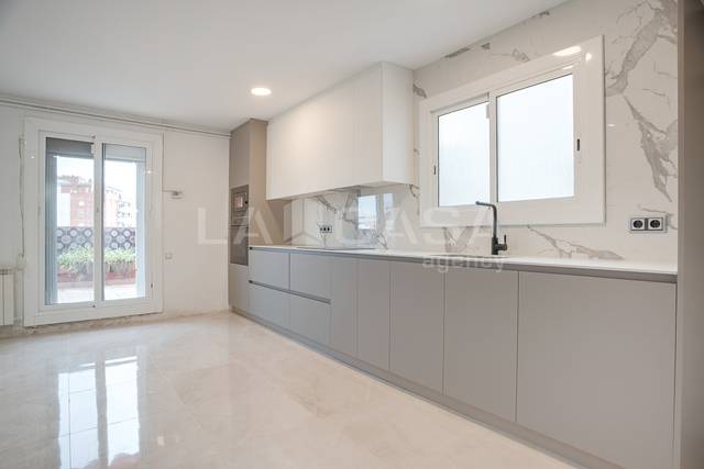 Ático en Venta en Avenida ISABEL LA CATOLICA D' en Pubilla Cases