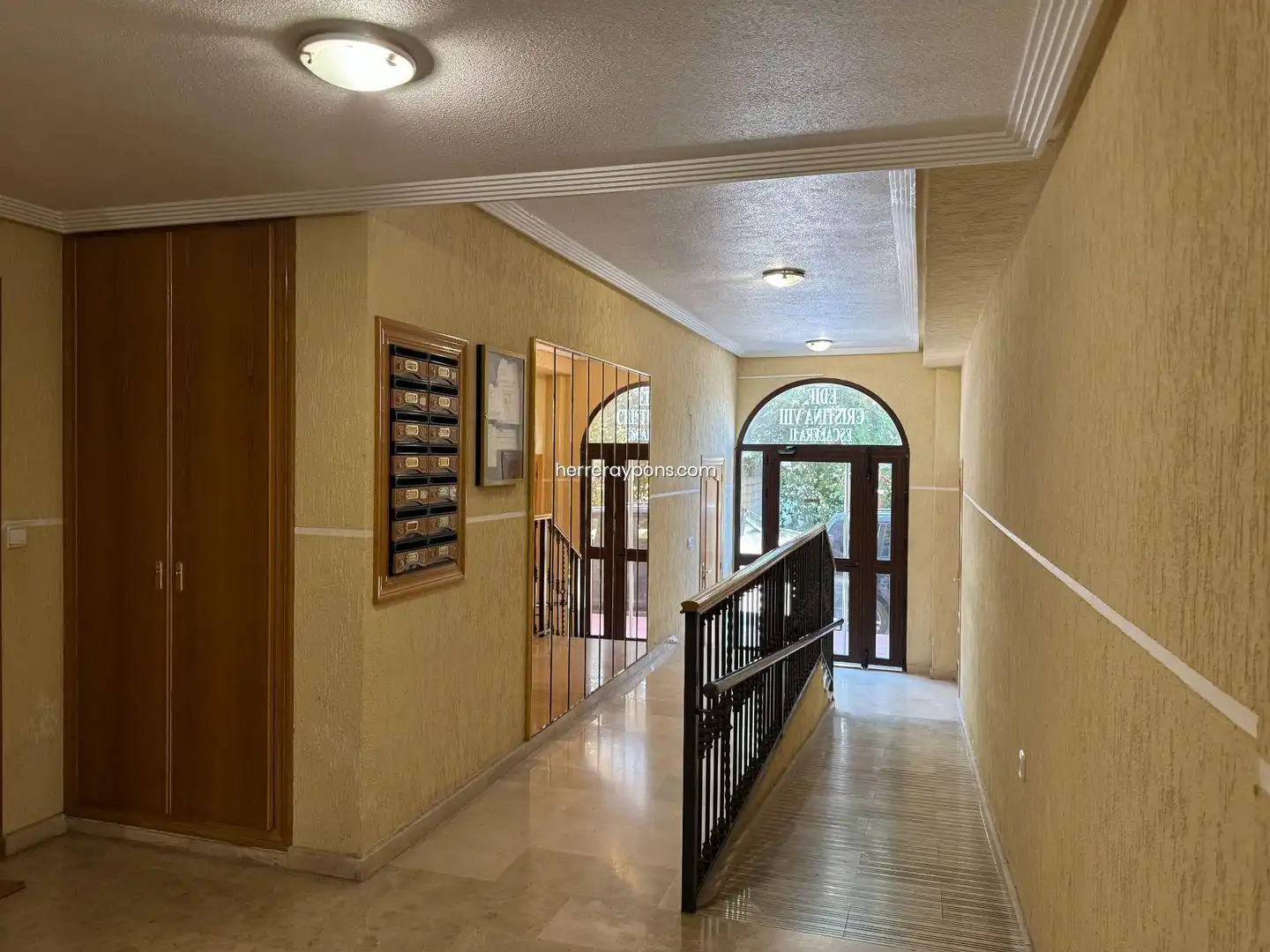 Flat for sale in Murcia  with Air Conditioner and Storage room
