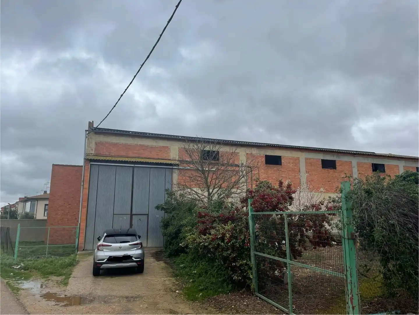 Vista exterior de Nave industrial en venta en Cigales