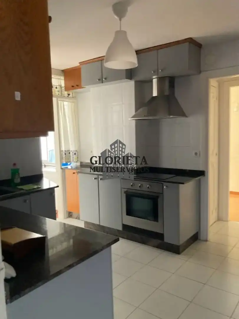 Piso con terraza en venta en Centro Urbano