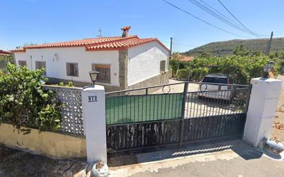 Exterior view of House or chalet for sale in L'Alcora  with Terrace and Swimming Pool