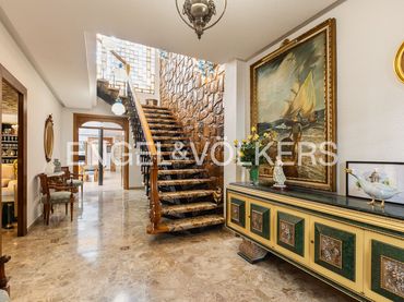Casa con balcone in vendita a Alberic