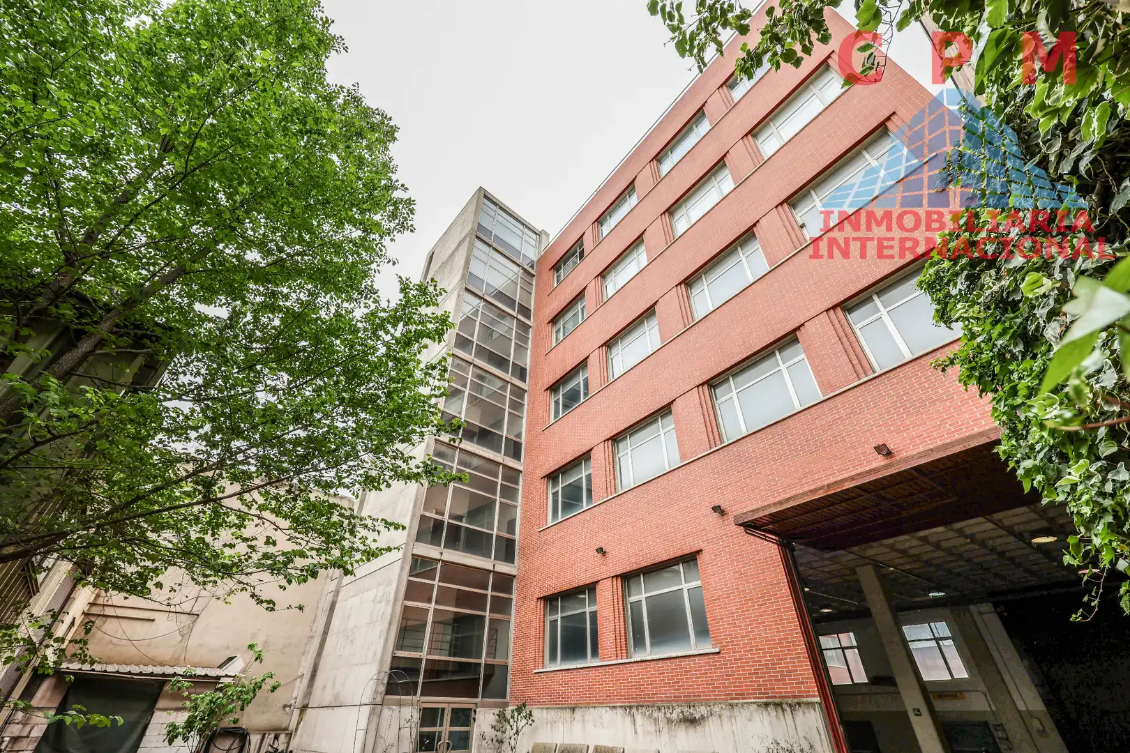 Außenansicht von Gebäude zur Miete in  Madrid Capital mit Alarm