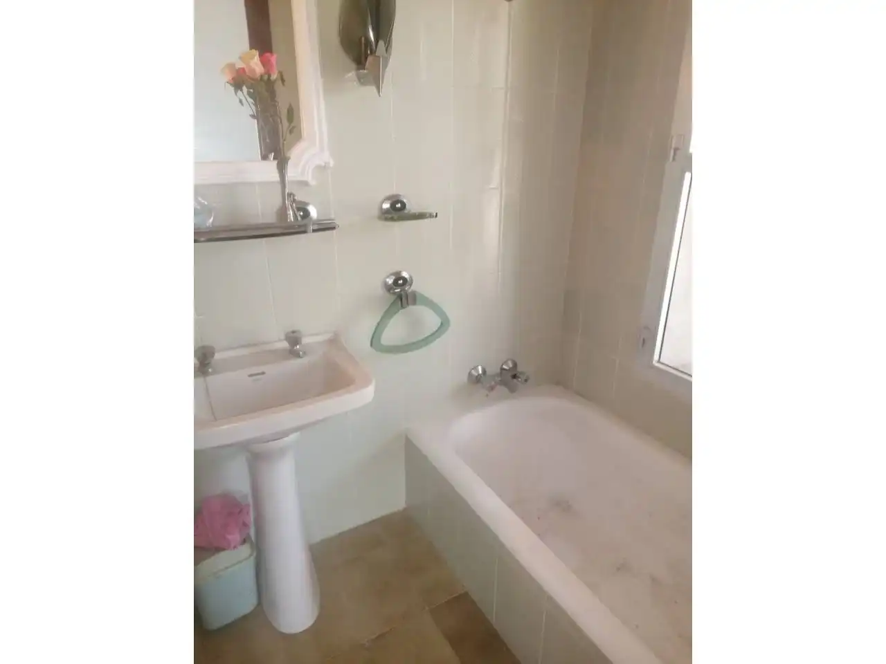 Bany de Casa o xalet en venda en Dos Hermanas amb Jardí privat, Terrassa i Piscina