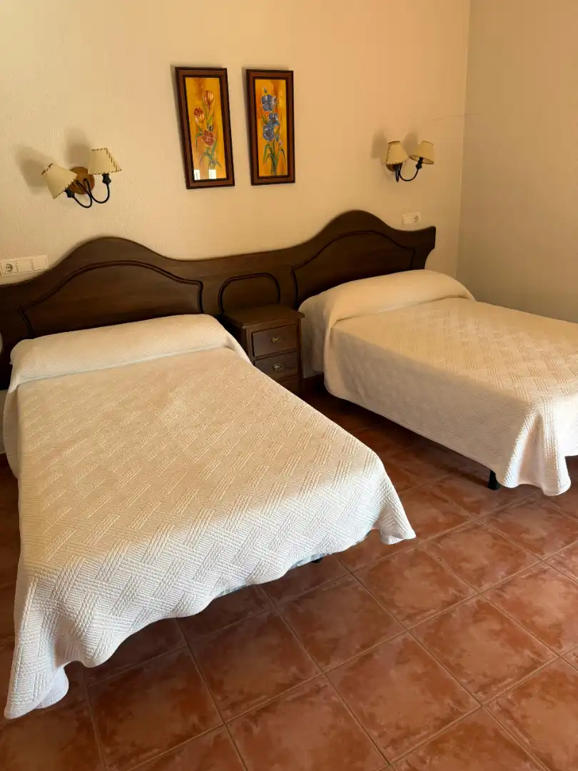 Habitación de Edificio en venta en Malpica de Tajo con Alarma