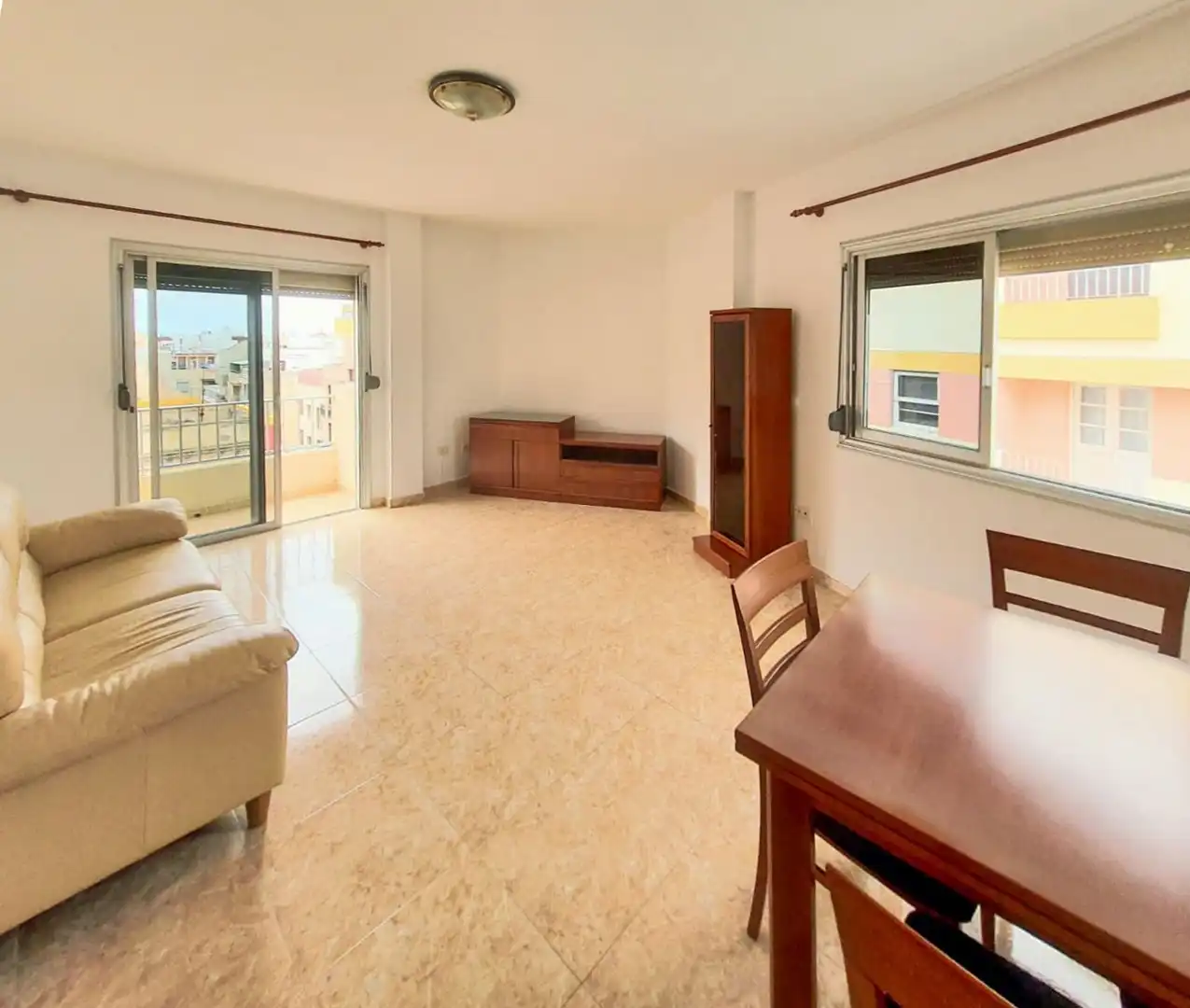 Sala de estar de Piso de alquiler en Santa Cruz de Tenerife con Balcón