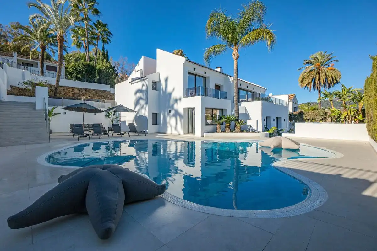 Villa mit Terrasse zum Verkauf in Nueva Andalucía, imagen 2