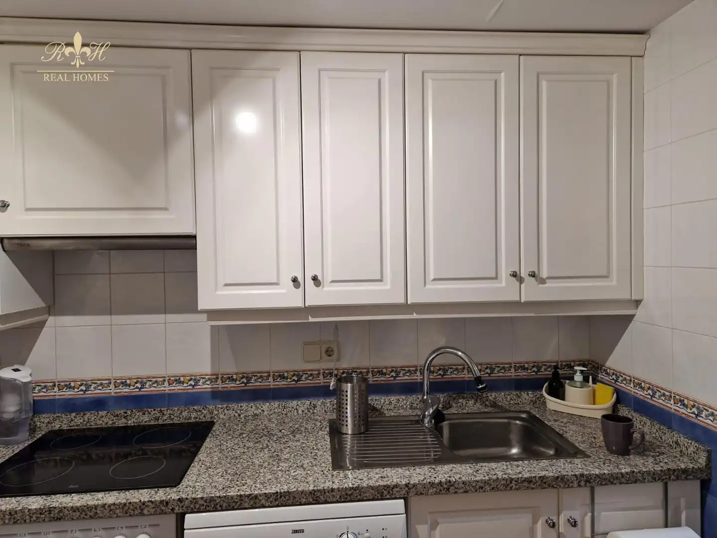 Terraced house with pool for sale in Golf Bahía, imagen 18