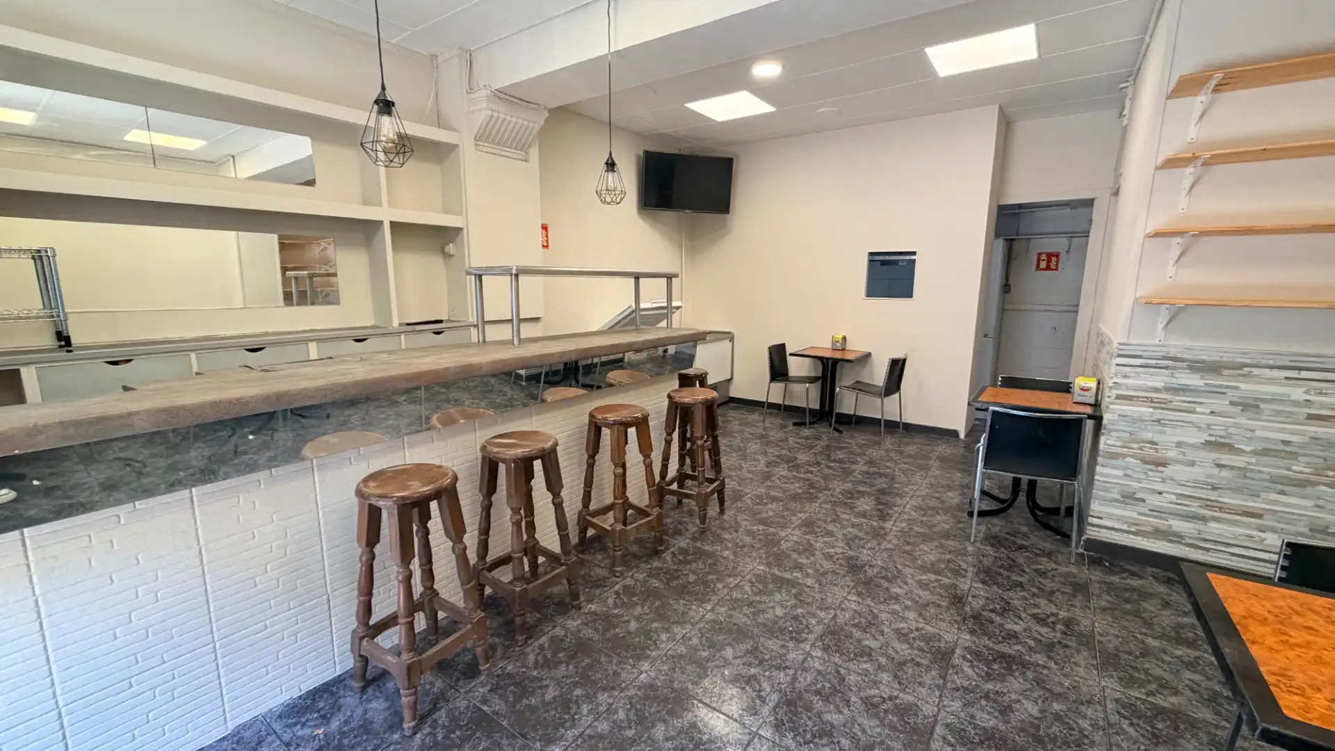 Local en traspaso en Barcelona con Aire acondicionado, Calefacción y Terraza