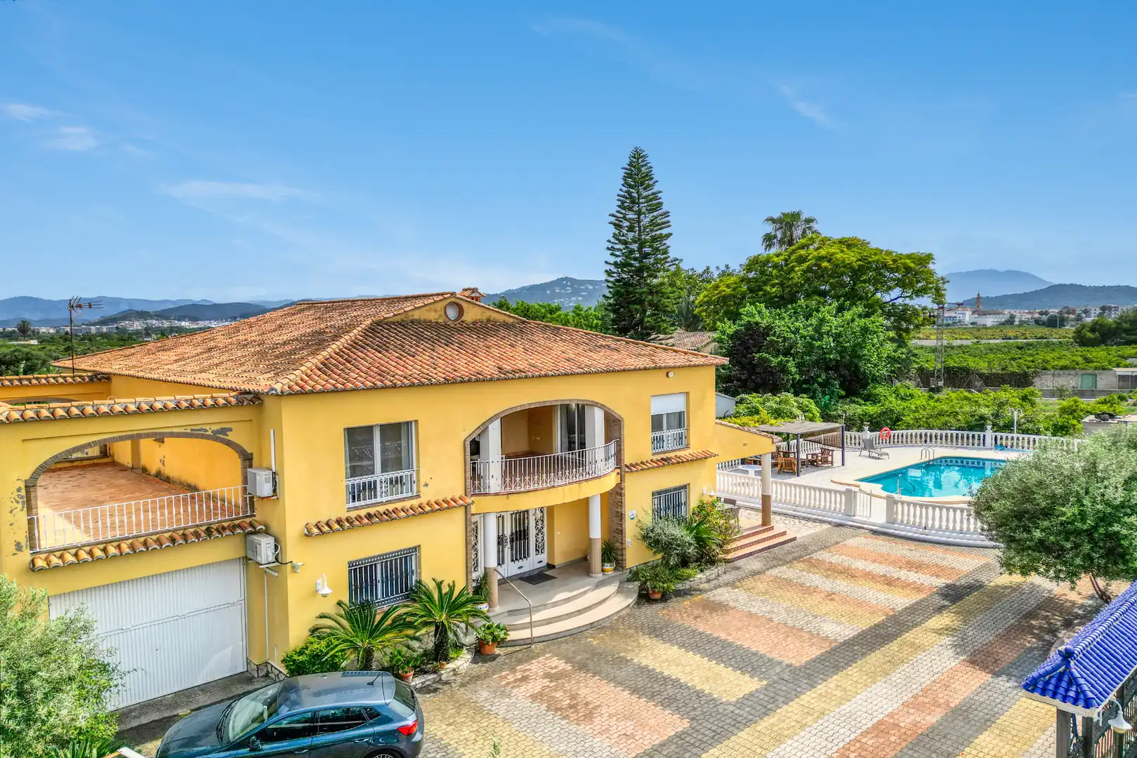 Vista exterior de Casa o xalet en venda en Piles amb Aire condicionat, Calefacció i Jardí privat