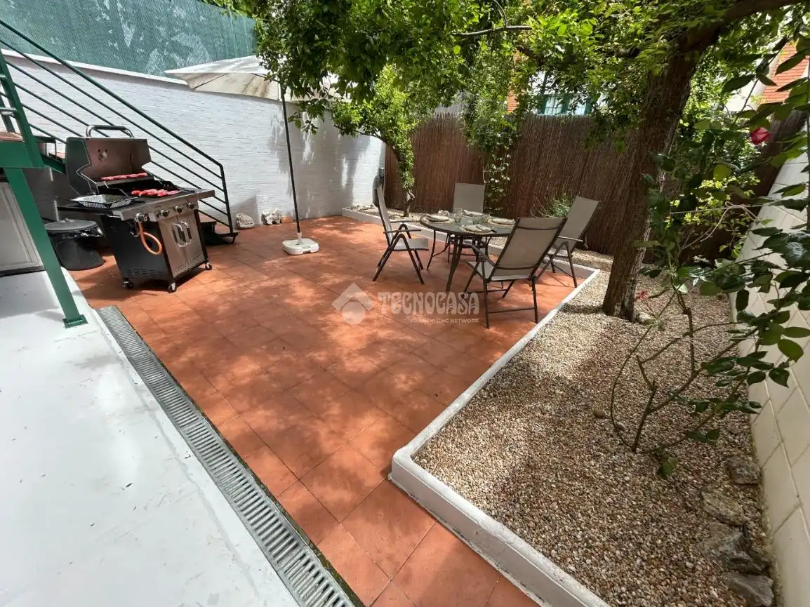 Terrassa de Casa adosada en venda en Valladolid amb Calefacció i Jardí privat