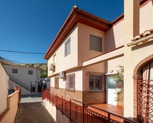 Exterior view of Single-family semi-detached for sale in  Granada Capital  with Terrace and Balcony