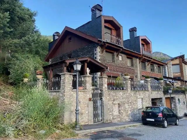 Casa adosada en venta en La Massana pueblo