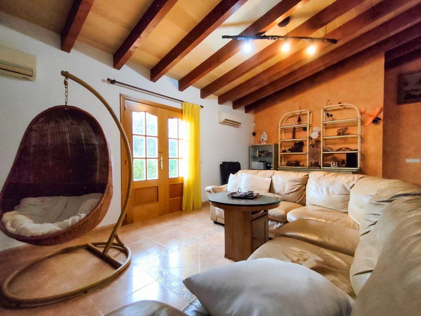 Living room of Country house for sale in Inca  with Air Conditioner, Private garden and Terrace