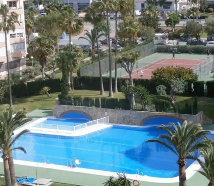 Study for rent in Avenida Europa, 82, Centro Internacional