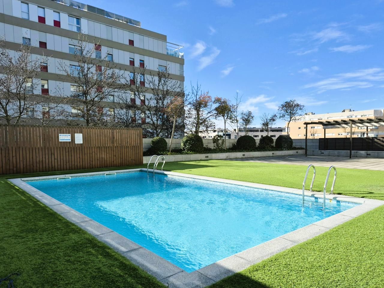 Piscina de Piso en venta en Terrassa con Aire acondicionado, Calefacción y Parquet
