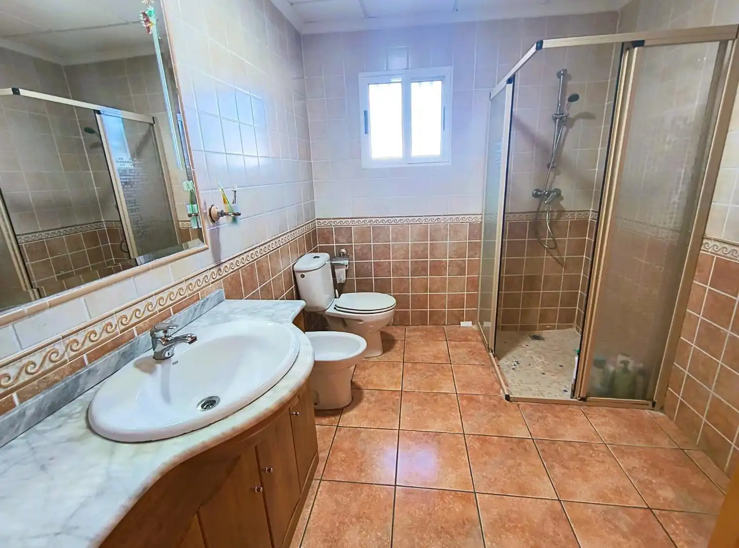 Bany de Casa o xalet en venda en Crevillent amb Aire condicionat, Jardí privat i Traster