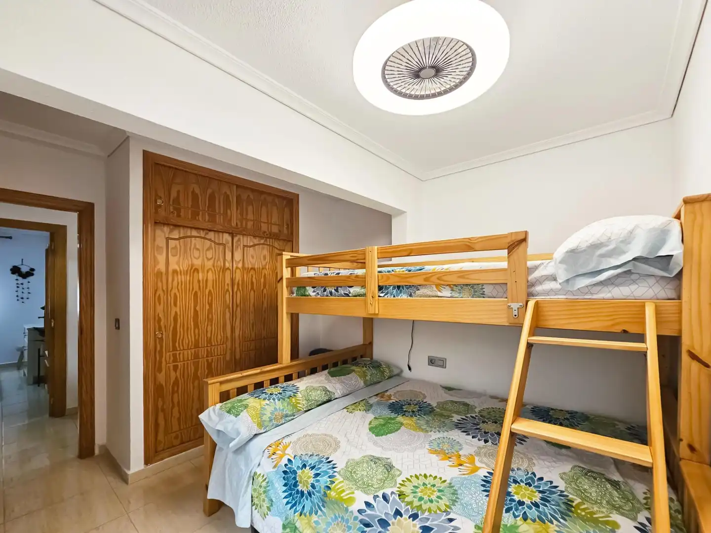 Dormitori de Apartament en venda en Santa Pola amb Aire condicionat, Calefacció i Moblat