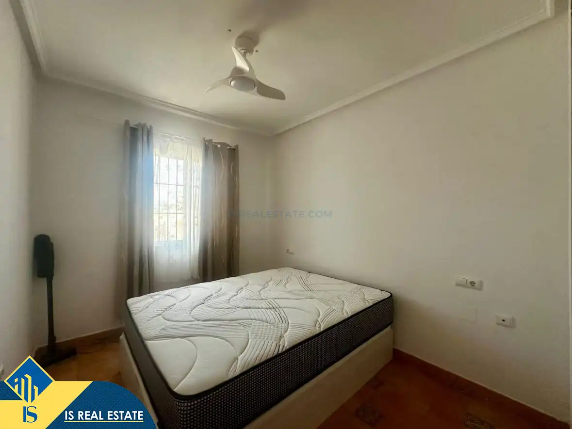 Dormitori de Casa adosada de lloguer en Orihuela amb Aire condicionat, Calefacció i Terrassa