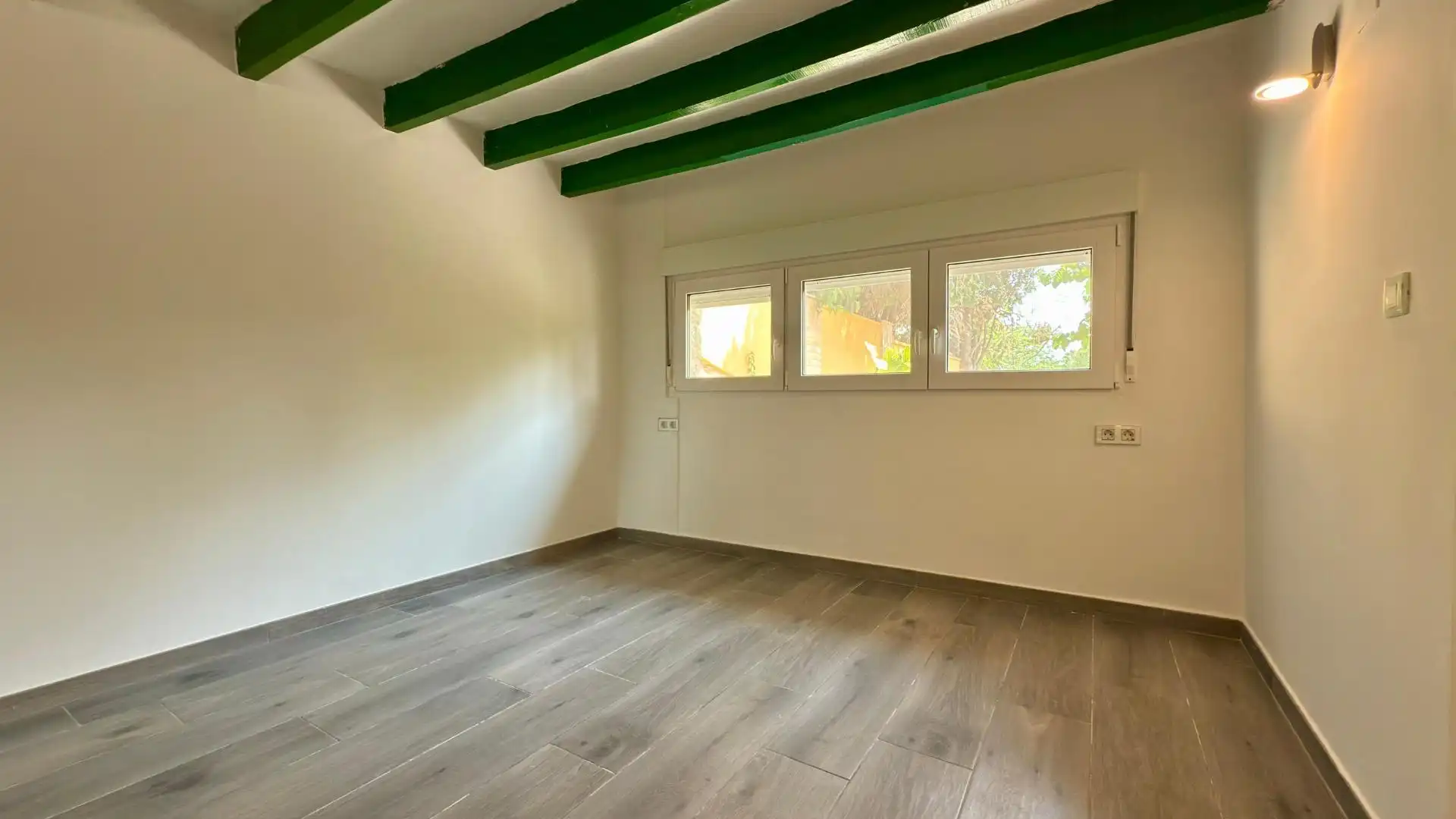 Dormitori de Casa o xalet en venda en Alicante / Alacant amb Aire condicionat, Calefacció i Jardí privat