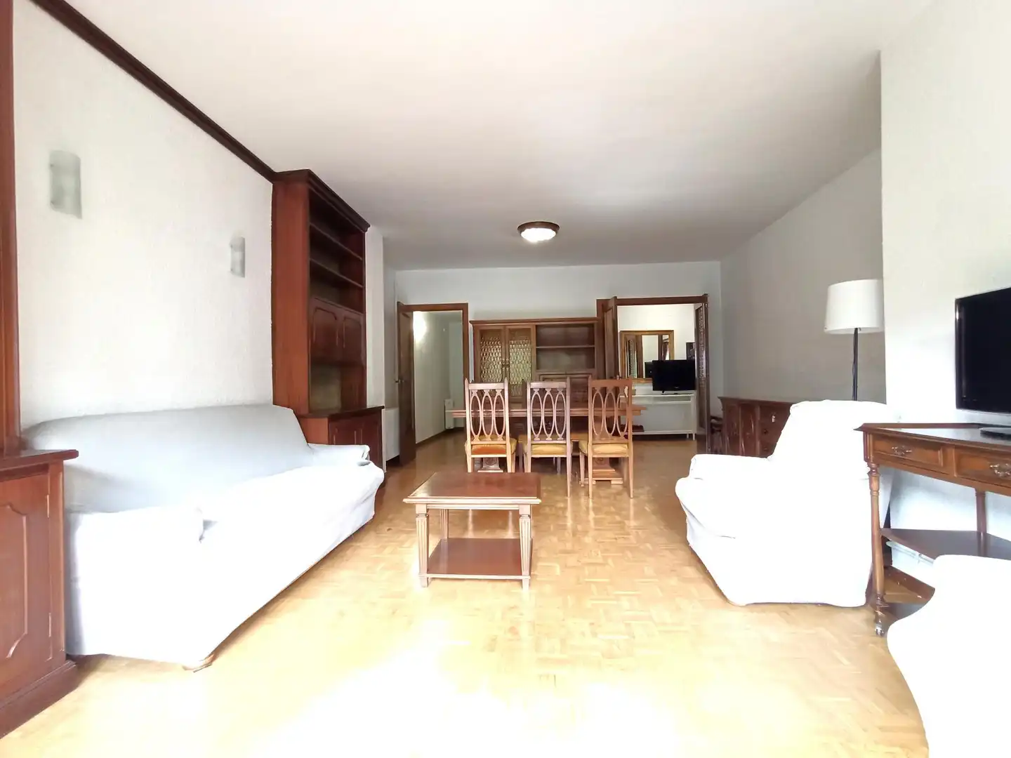 Flat for rent in de Sunyer, Ponent