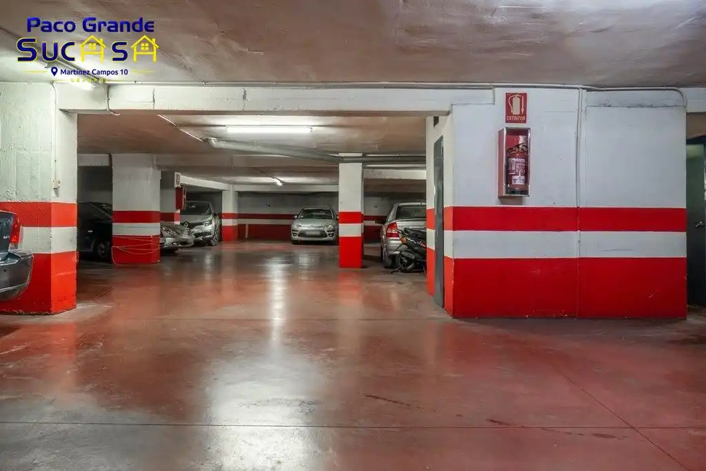 Aparcament de Garatge en venda en Granada