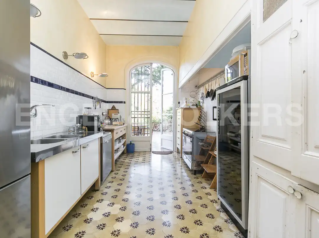 Küche von Haus oder Chalet zum Verkauf in Barcelona mit Heizung, Terrasse und Abstellraum