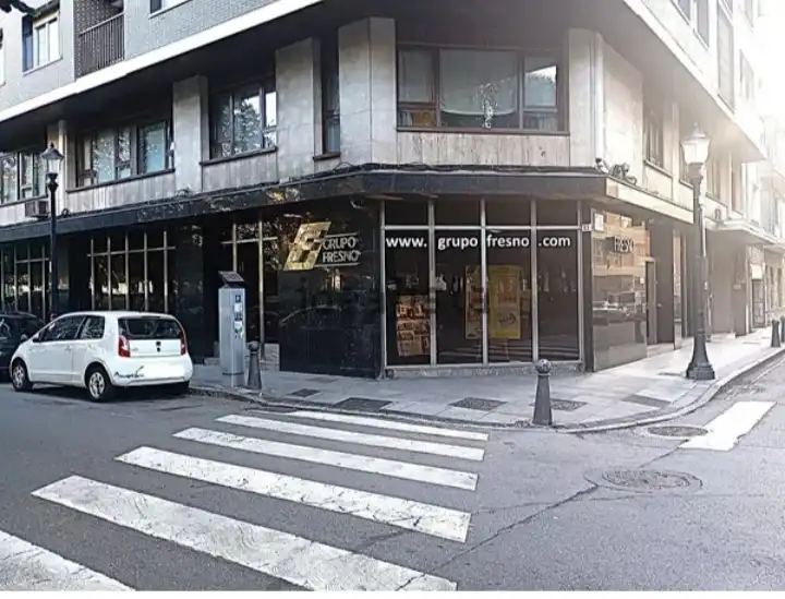 Gewerbefläche zur Miete in Calle Dindurra, imagen 2