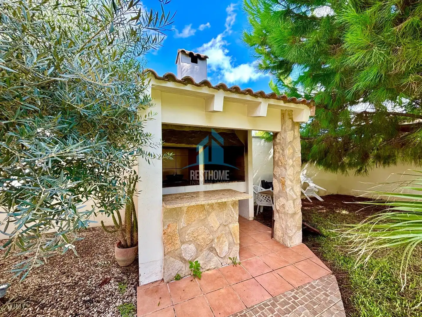 Vista exterior de Casa o xalet en venda en Palma de Gandia amb Calefacció, Jardí privat i Terrassa