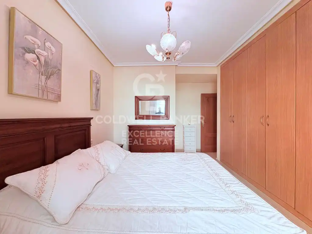Habitación de Piso en venta en Valencia con Aire acondicionado, Terraza y Amueblado