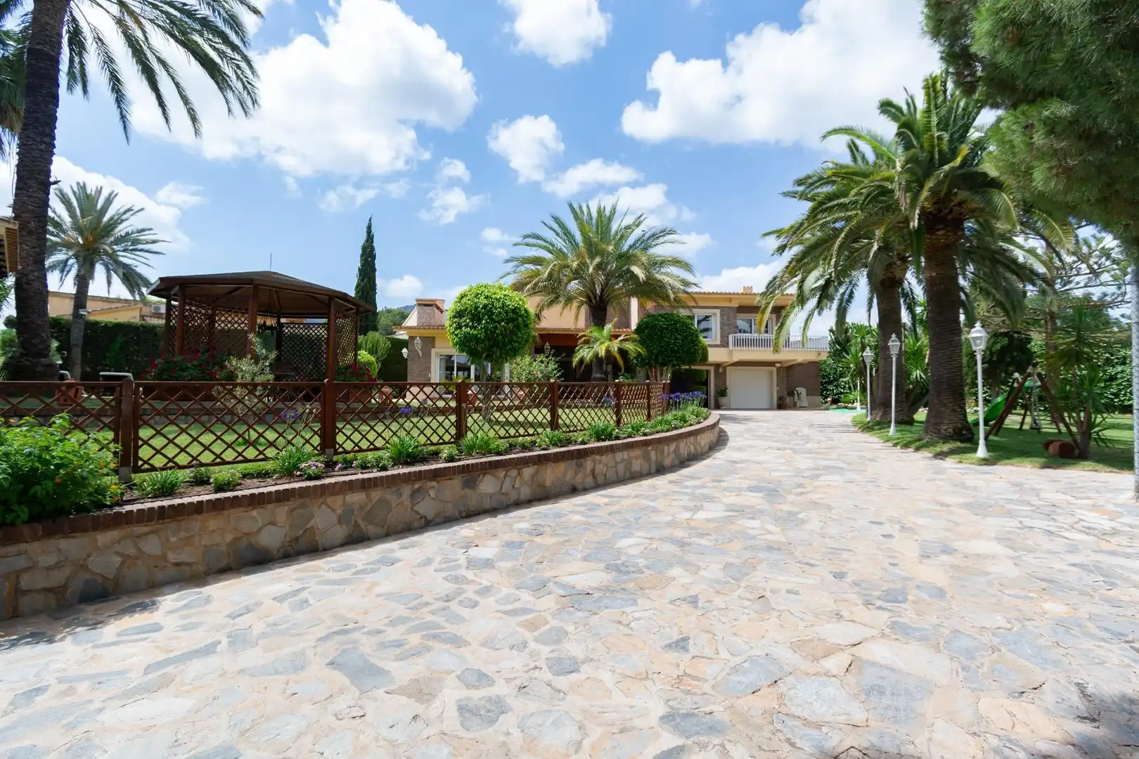 Vista exterior de Casa o xalet en venda en Cartagena amb Aire condicionat, Calefacció i Jardí privat