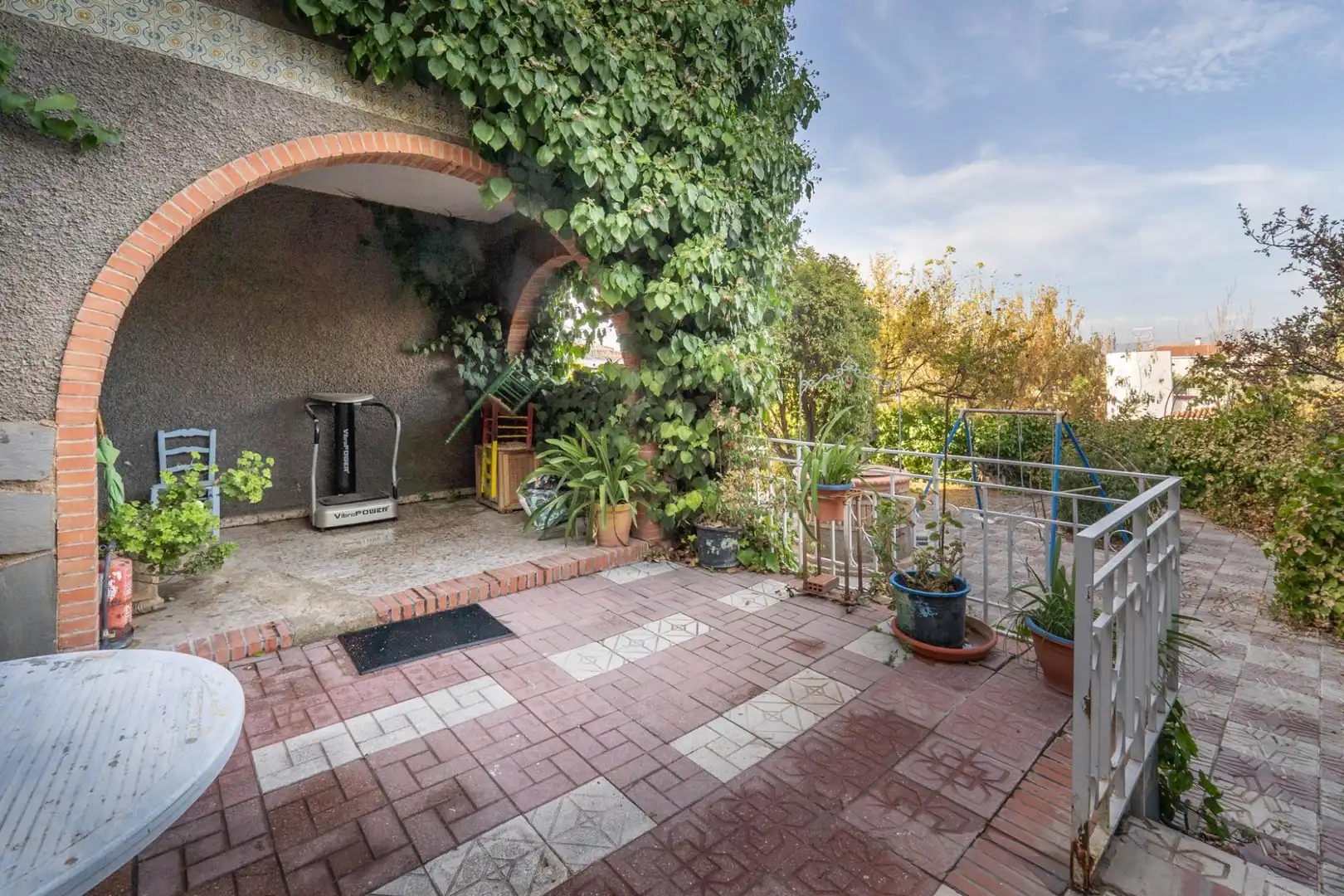 Terrassa de Casa o xalet en venda en La Zubia amb Calefacció, Jardí privat i Terrassa