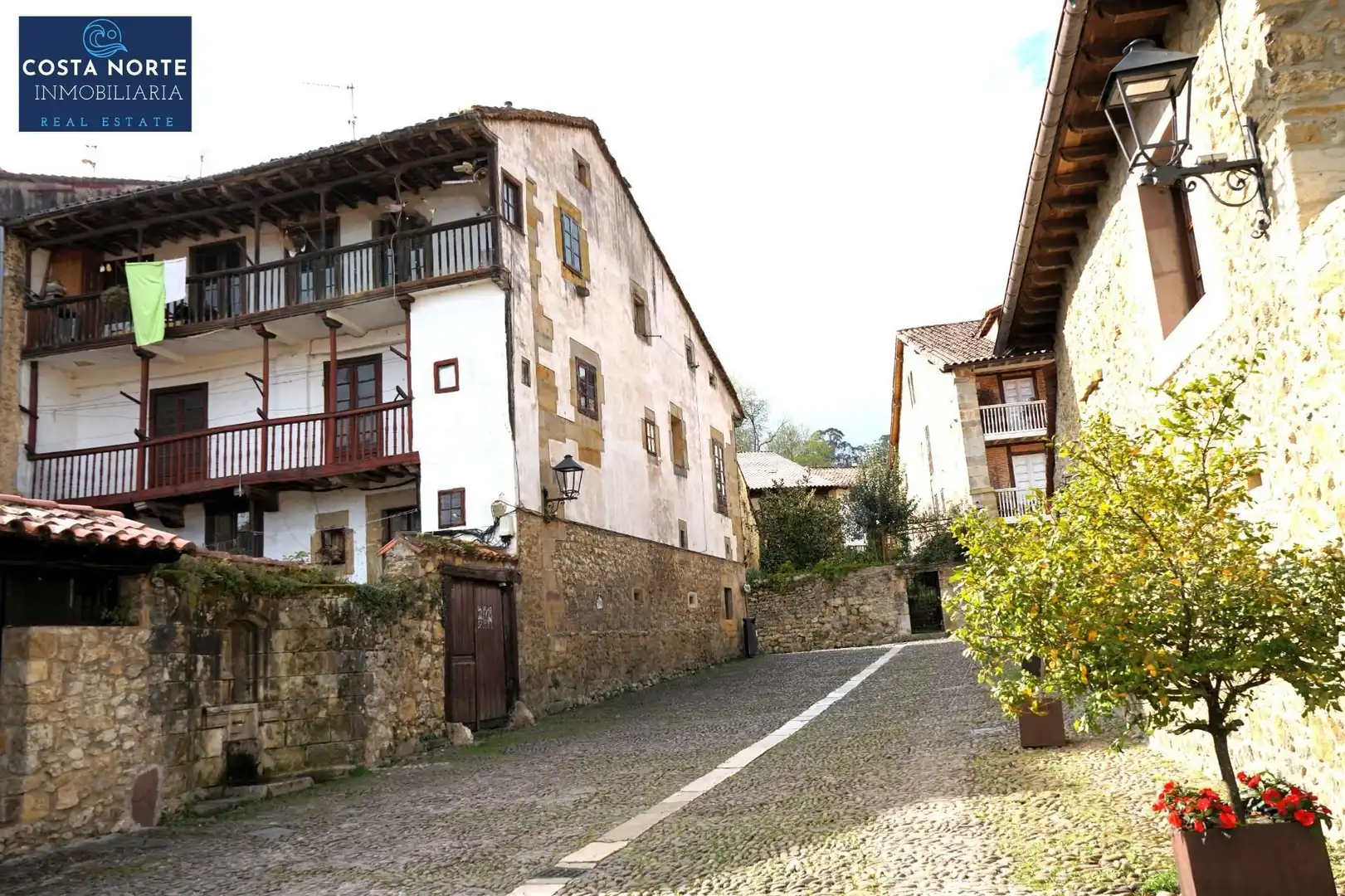 Edificio en venta en CARRERA, 17, Santillana del Mar