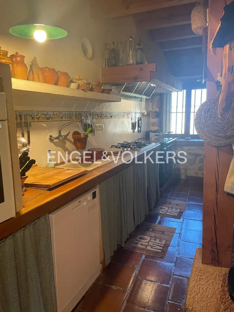 Cocina de Casa o chalet en venta en Condado de Castilnovo con Aire acondicionado, Calefacción y Jardín privado