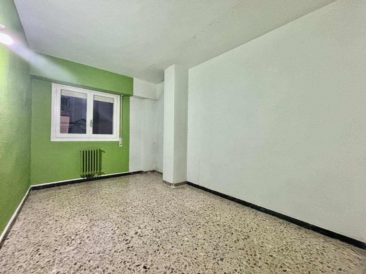 Bedroom of Flat for sale in  Zaragoza Capital  with Heating