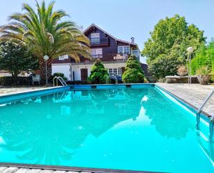 Piscina de Casa o xalet en venda en O Saviñao  amb Terrassa, Piscina i Balcó